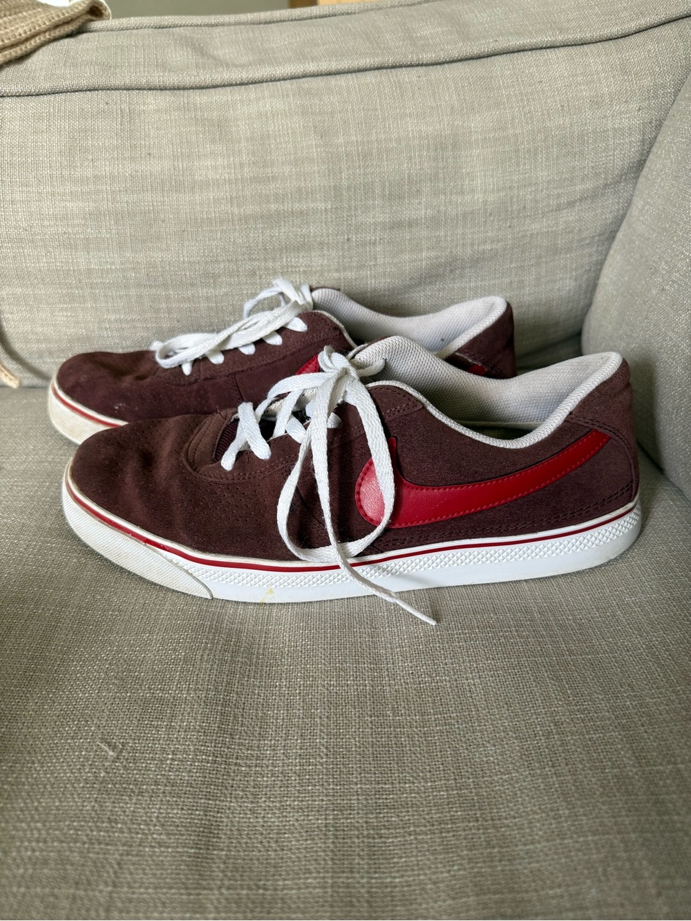 Nike Men's Low-Top Suede Sneakers in Burgundy with Red Swoosh size 10
